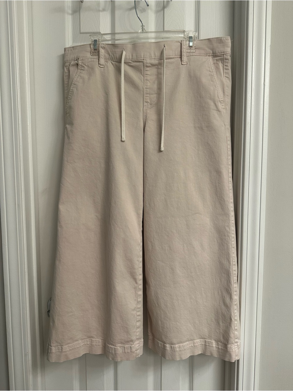 Torrid Weekend Wide-Leg Ankle Crop Pants